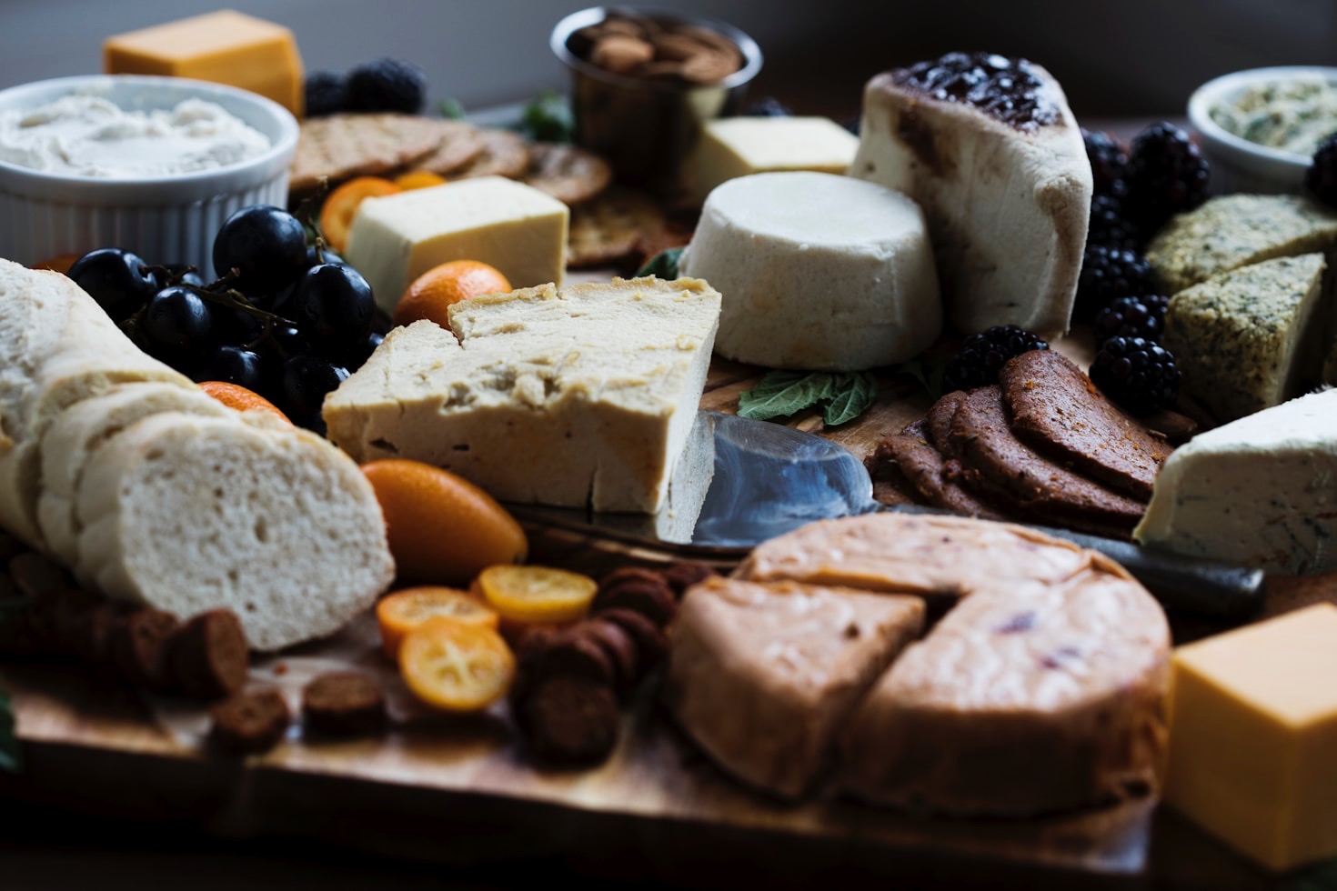 The Art of Building a Stunning Cheese Board